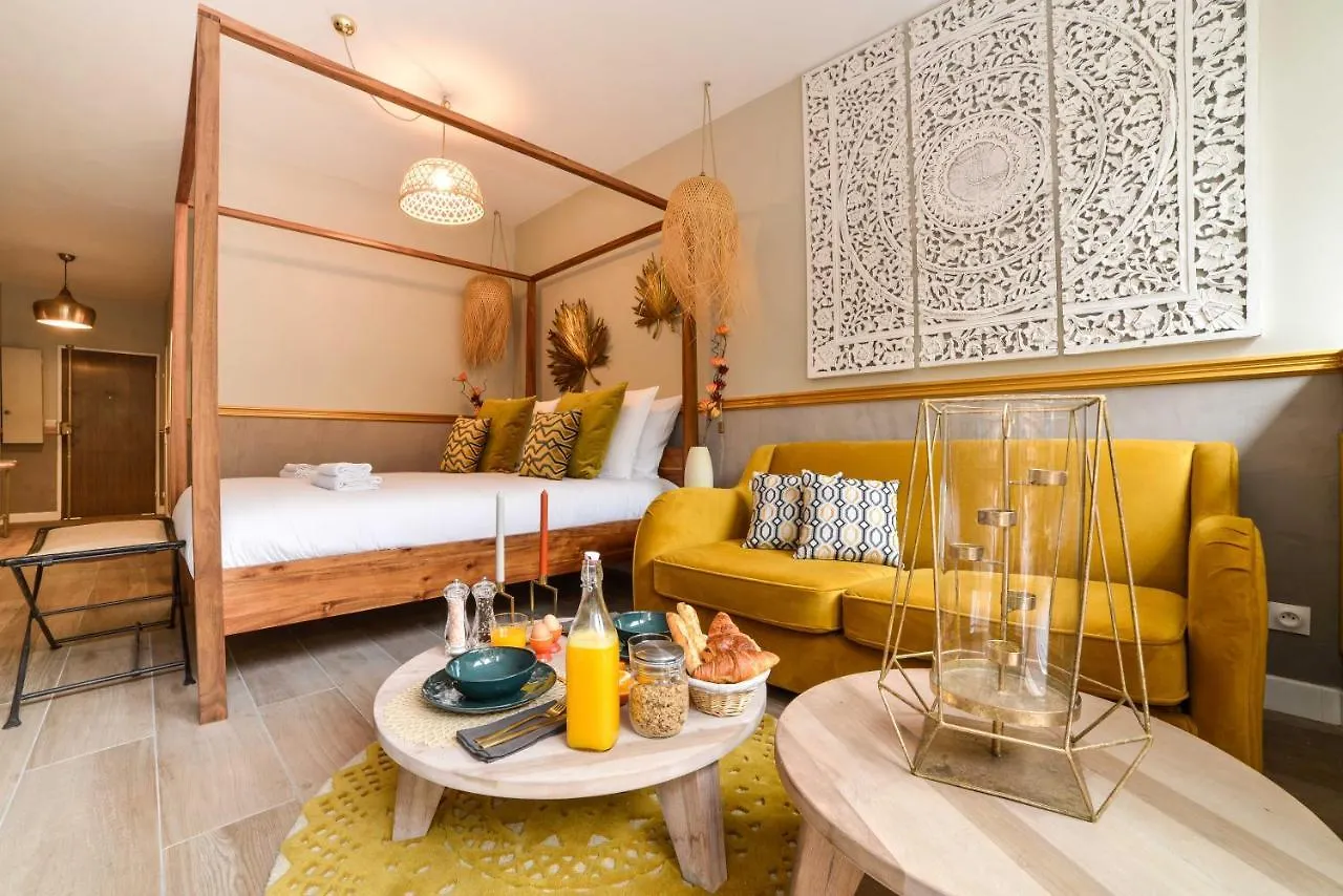 The Majestic Garden Suite Paryż