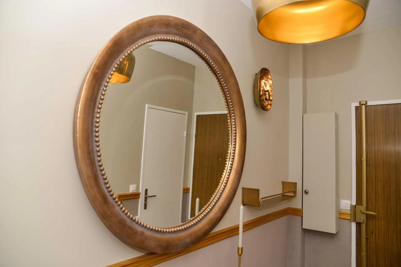 Apartament The Majestic Garden Suite Paryż